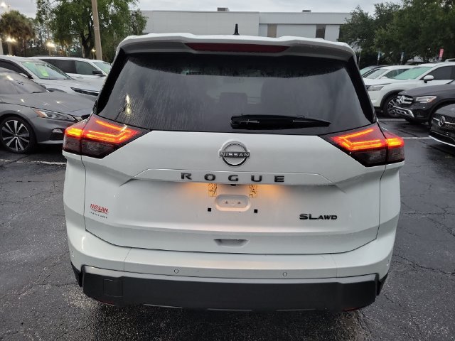 Used 2026 Nissan Rogue SL AWD/4WD image 7