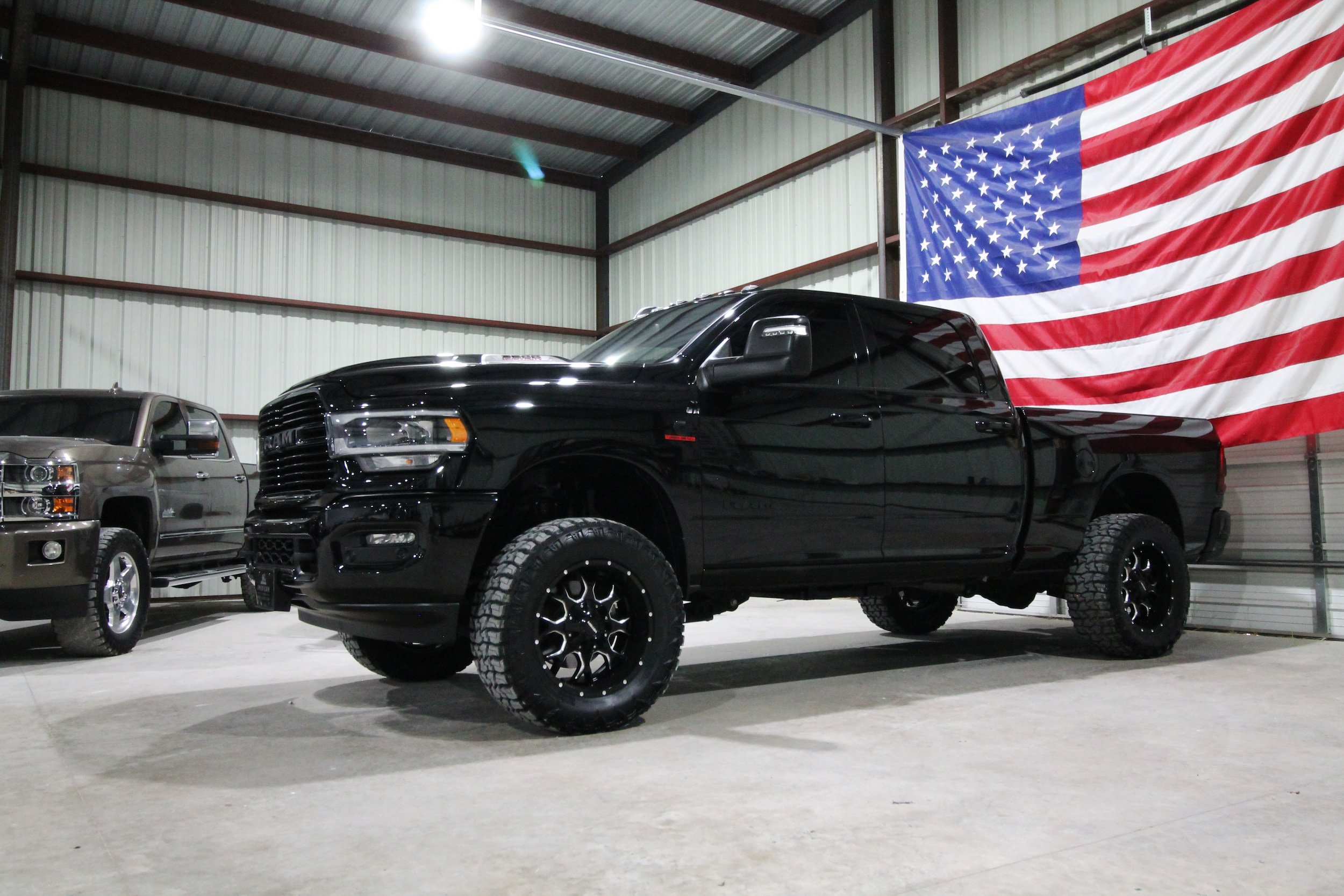 Used 2024 RAM 3500 Laramie w/ Night Edition AWD/4WD image 1
