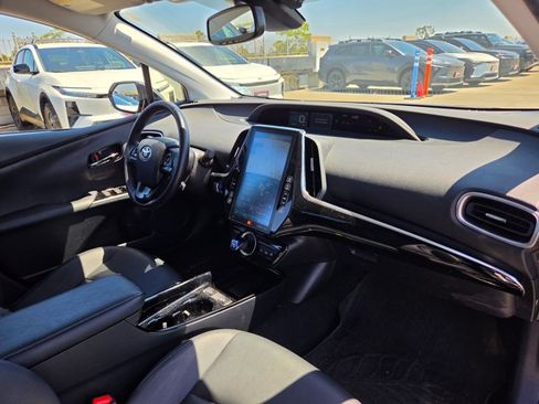 Used 2020 Toyota Prius Prime Limited FWD image 17
