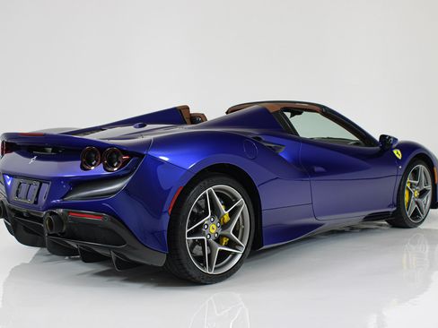 Certified 2023 Ferrari F8 Tributo RWD image 10