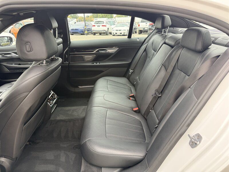 Used 2019 BMW 740i w/ M Sport Package RWD image 25