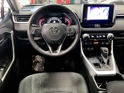 Used 2023 Toyota RAV4 XLE image 5