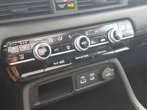 Used 2023 Honda Pilot Elite image 10
