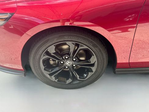 Used 2025 Honda Accord SE image 34