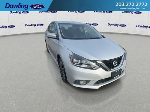 Used 2019 Nissan Sentra SR image 5