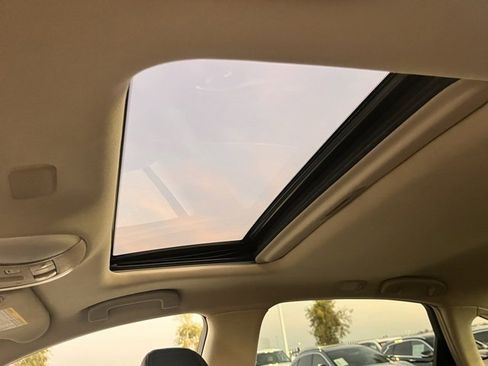 Certified 2019 INFINITI Q70 Luxe image 25