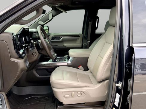 Used 2024 Chevrolet Silverado 1500 LTZ w/ LTZ Premium Texas Edition AWD/4WD image 8