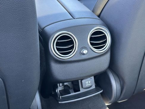 Used 2017 Mercedes-Benz E 300 image 25
