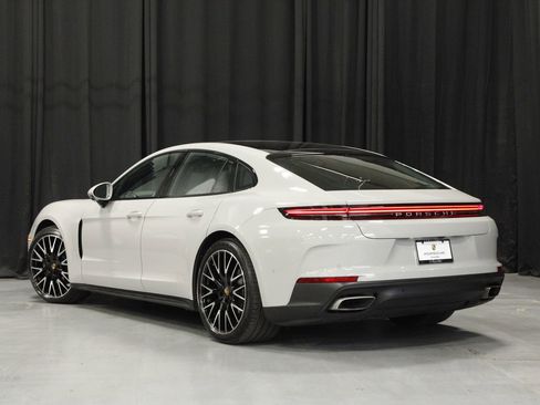 Certified 2025 Porsche Panamera 4 AWD/4WD image 3