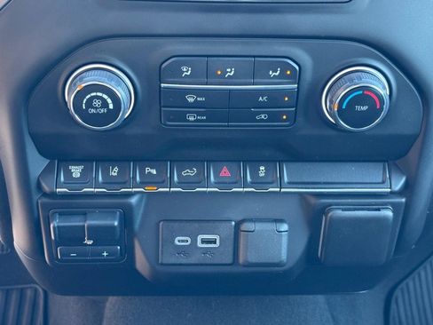 Used 2024 Chevrolet Silverado 2500 Custom w/ Custom Value Package image 21