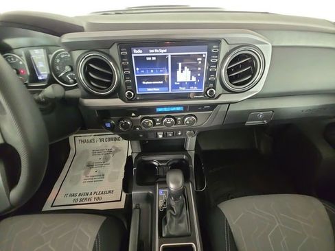 Used 2023 Toyota Tacoma TRD Sport image 11