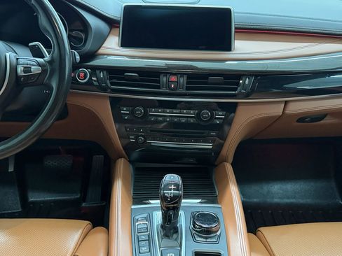 Used 2019 BMW X6 xDrive50i w/ M Sport Package image 31