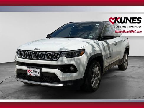 Used 2025 Jeep Compass Limited AWD/4WD image 5