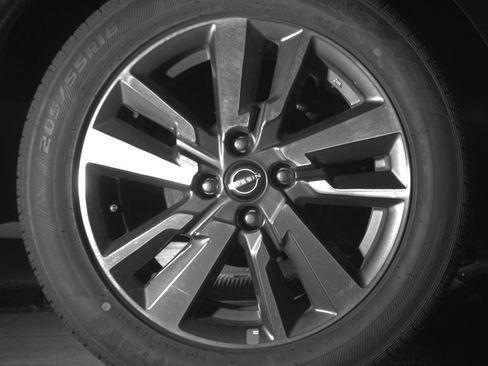 Used 2025 Nissan Versa SV image 15