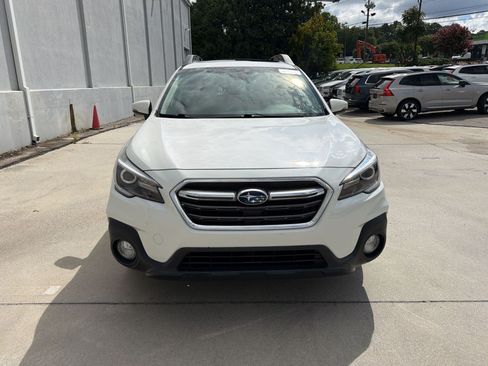 Used 2019 Subaru Outback 2.5i Limited w/ Popular Package #2 AWD/4WD image 6