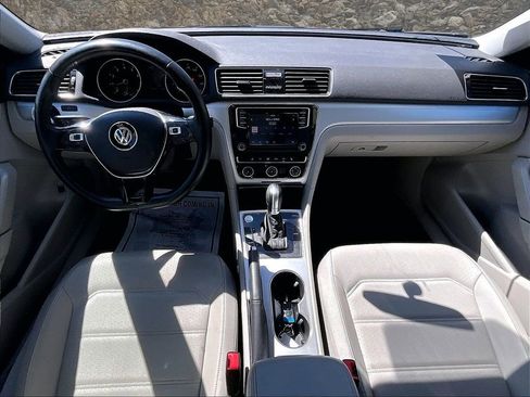 Used 2019 Volkswagen Passat 2.0T Wolfsburg FWD image 14