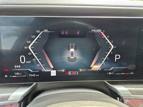 Used 2025 BMW 760i xDrive AWD/4WD image 21