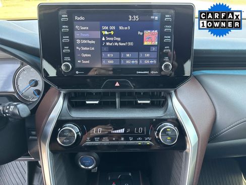 Used 2022 Toyota Venza XLE AWD/4WD image 26
