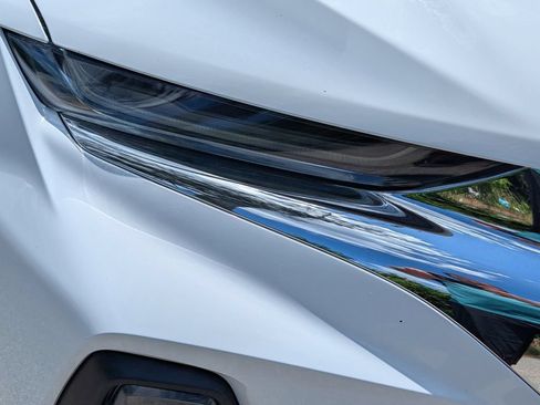 Used 2019 Chevrolet Blazer LT w/ Sun and Wheels Package FWD image 9