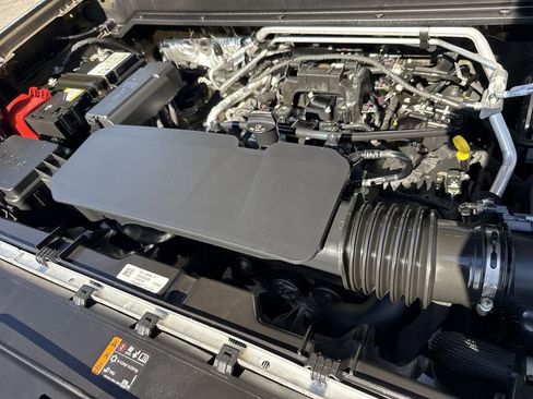 Used 2023 Chevrolet Colorado W/T image 26