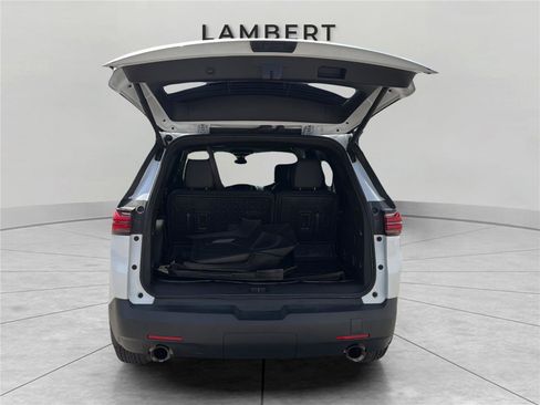 Used 2023 Chevrolet Traverse RS w/ LPO, Floor Liner Package AWD/4WD image 19