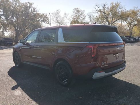 Used 2025 Kia Carnival image 5