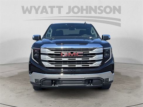 New 2026 GMC Sierra 1500 SLE image 8