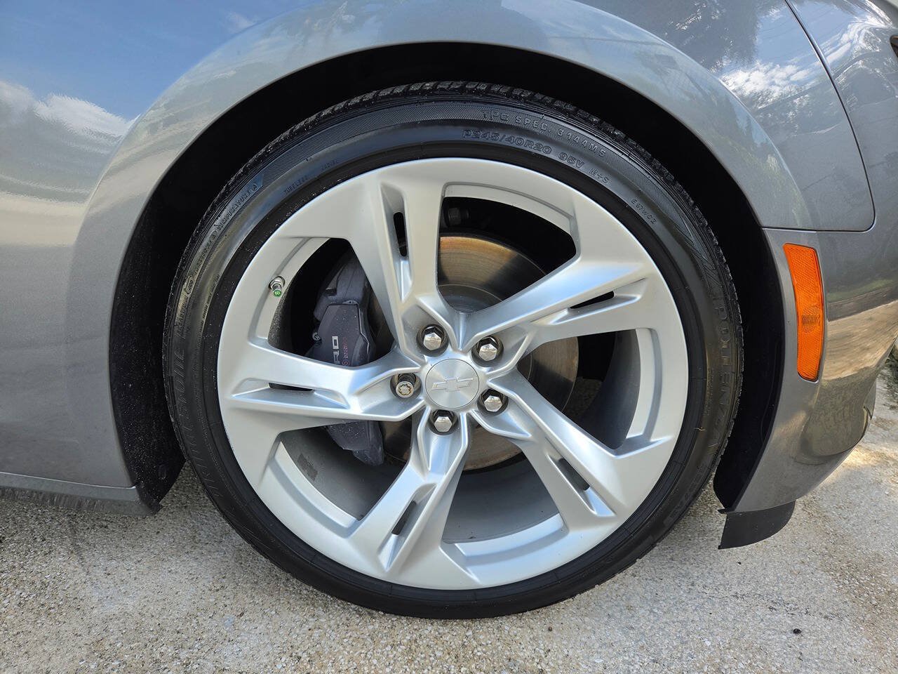 Used 2021 Chevrolet Camaro LT RWD image 15