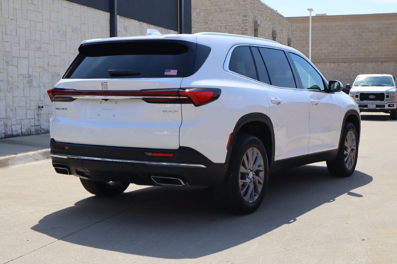 Used 2026 Buick Enclave Preferred FWD image 3