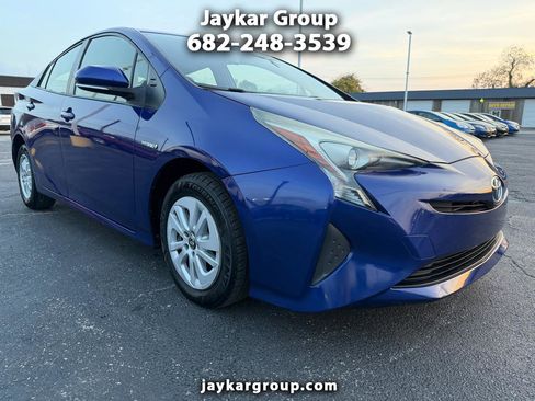 Used 2016 Toyota Prius Two image 1