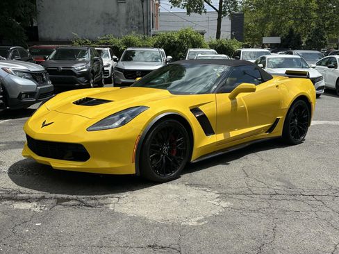 Used 2015 Chevrolet Corvette Z06 w/ 3LZ Preferred Equipment Group RWD image 6