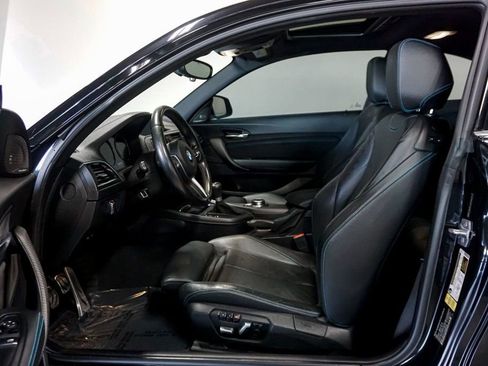 Used 2018 BMW M2 image 8