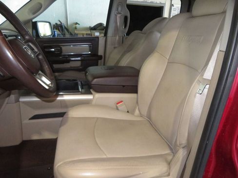 Used 2014 RAM 1500 Laramie w/ Convenience Group image 22