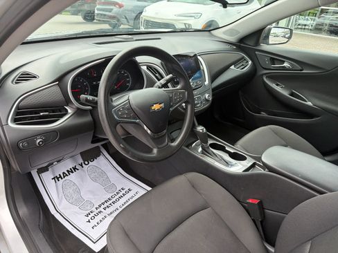 Used 2020 Chevrolet Malibu LS FWD image 12
