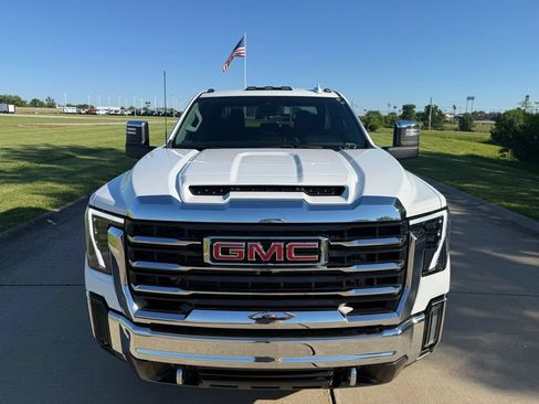 Used 2024 GMC Sierra 3500 SLT w/ LPO, GMC Protection Package AWD/4WD image 11