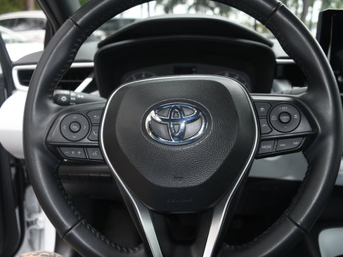 Used 2025 Toyota Corolla SE image 12