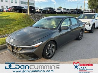 Used 2024 Hyundai Elantra Limited FWD video 1