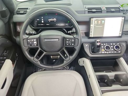Used 2025 Land Rover Defender 110 X image 35