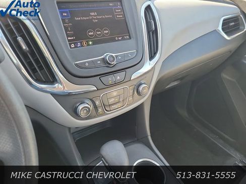 Used 2022 Chevrolet Equinox LS FWD image 15