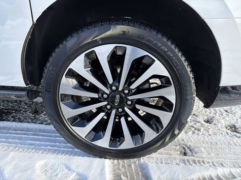 Certified 2022 Lincoln Navigator L Reserve image 33