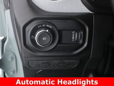 Used 2024 Jeep Wrangler Unlimited Sport AWD/4WD image 18