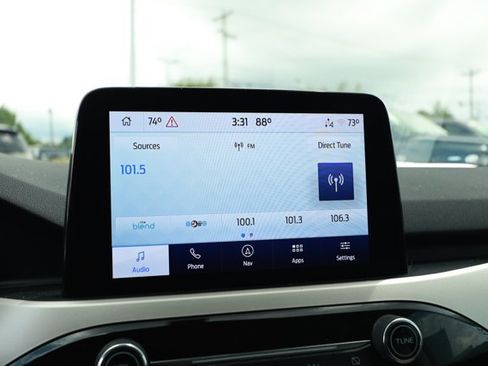 Used 2022 Ford Escape SEL w/ Technology Package FWD image 16