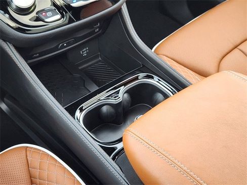 New 2026 Chrysler Pacifica Pinnacle image 16