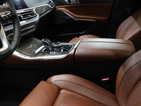 Used 2022 BMW X5 xDrive40i w/ Executive Package image 32