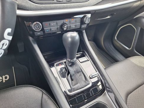 Used 2024 Jeep Compass Latitude AWD/4WD image 13