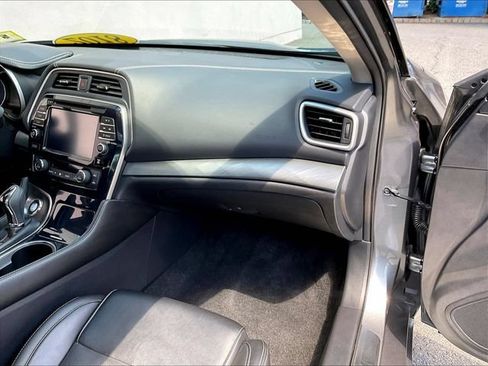 Used 2018 Nissan Maxima 3.5 SL FWD image 21
