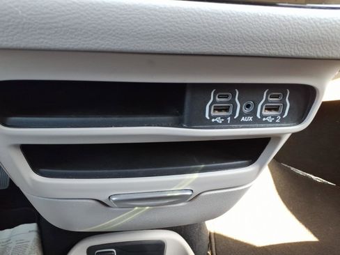 Used 2024 Chrysler Voyager LX FWD image 11