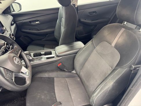 Used 2025 Nissan Sentra SV w/ Trunk Package FWD image 9