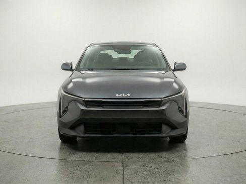Used 2025 Kia K4 LXS image 2