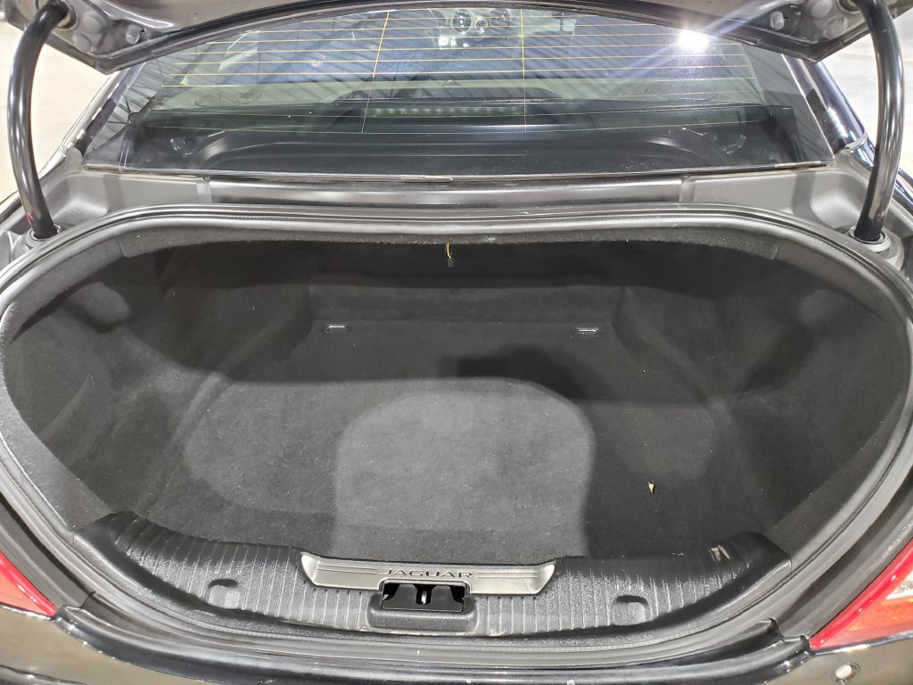 Used 2014 Jaguar XJ L Supercharged RWD image 45